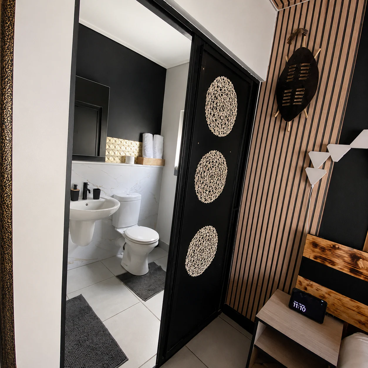 The Whisken African apartment photo 6